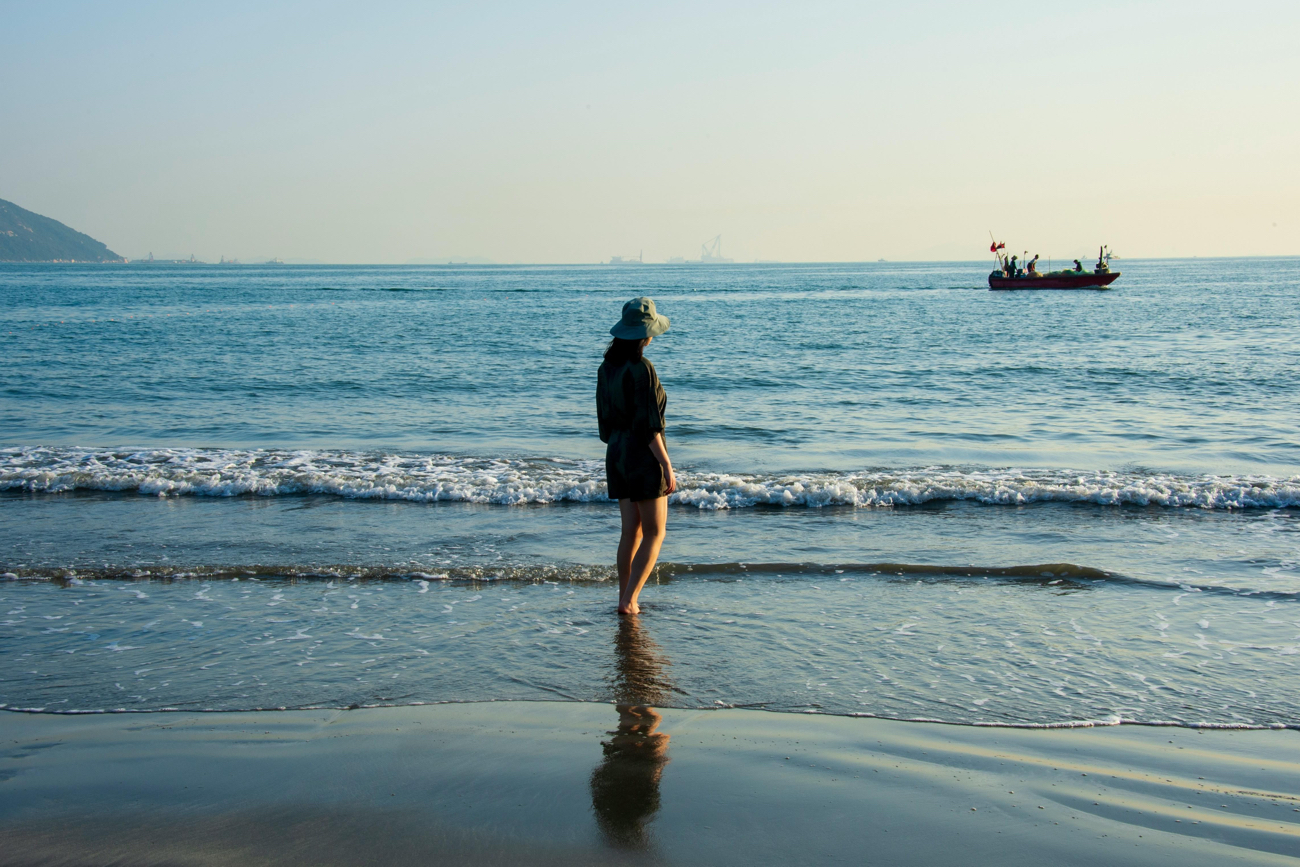 SG health beach woman boat